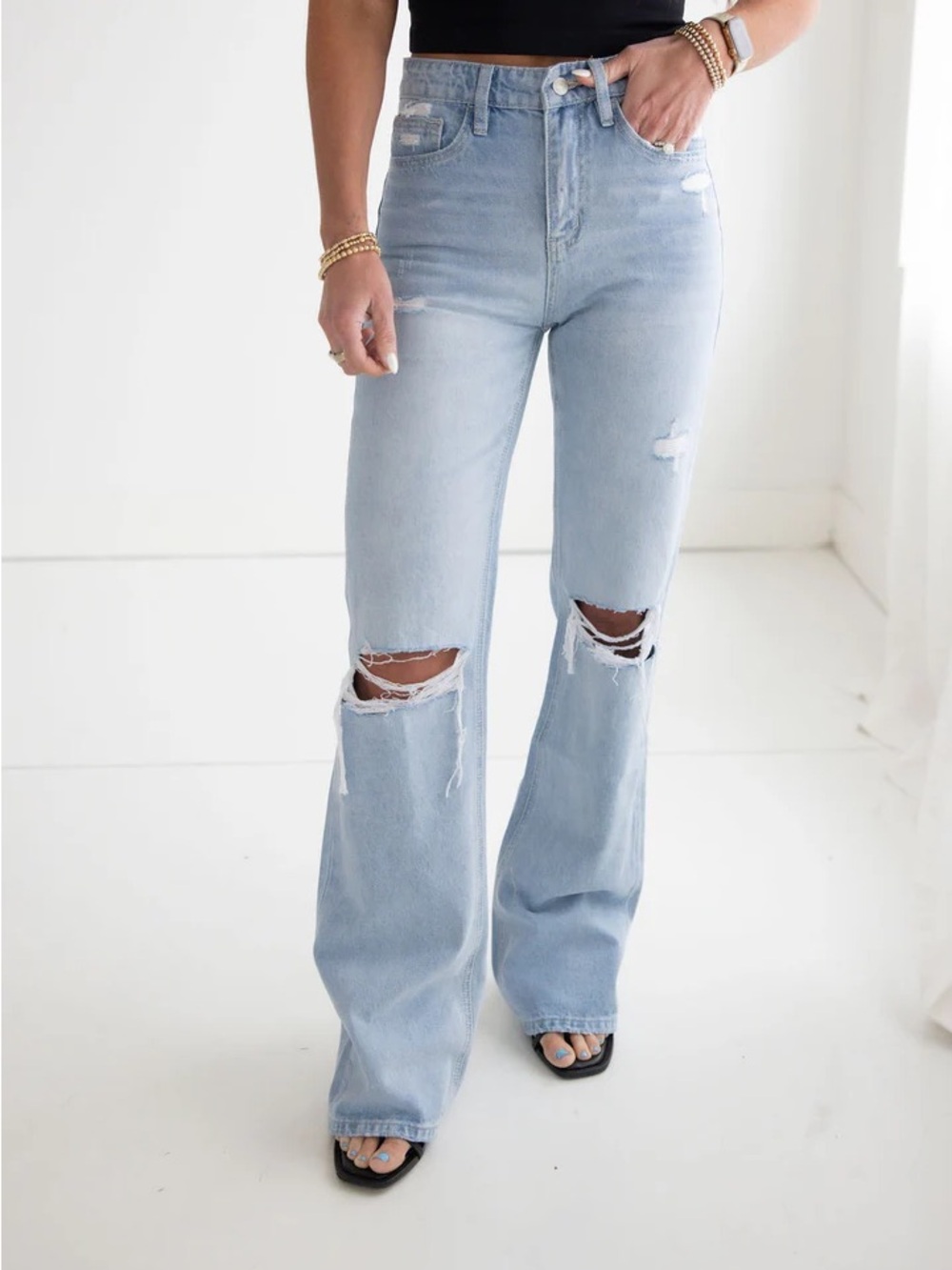 NWT Vervet Blue Leslie 90s Vintage Flare Jeans Size 32 Distressed Wide Leg - Picture 3 of 8